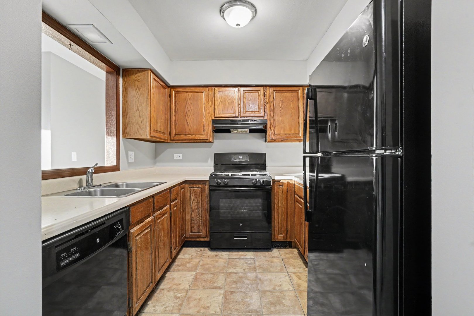 219 Uteg Street E Property Photo 6