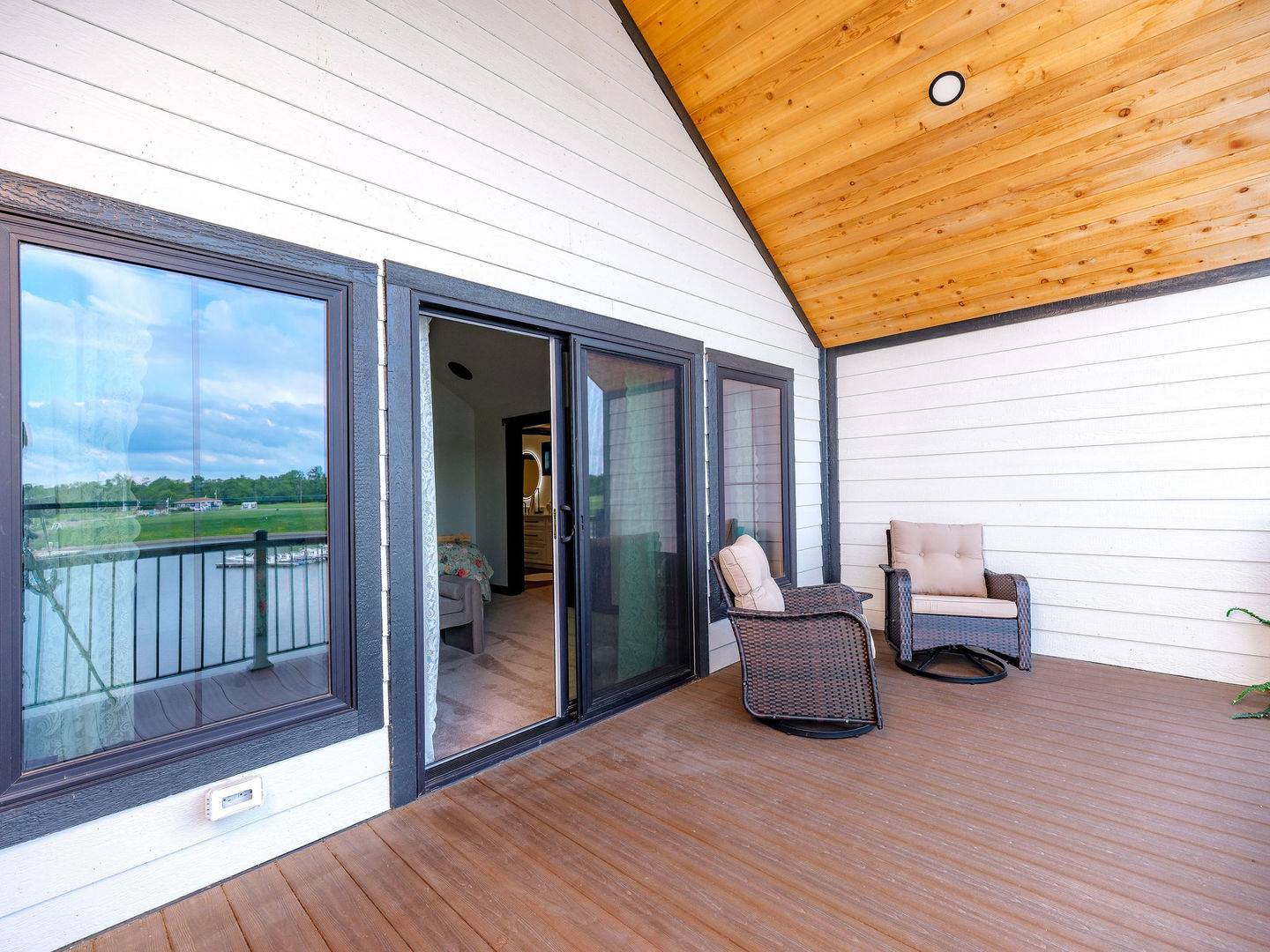 304 Leeward Way Property Photo 26