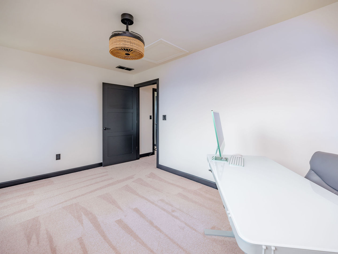 304 Leeward Way Property Photo 34