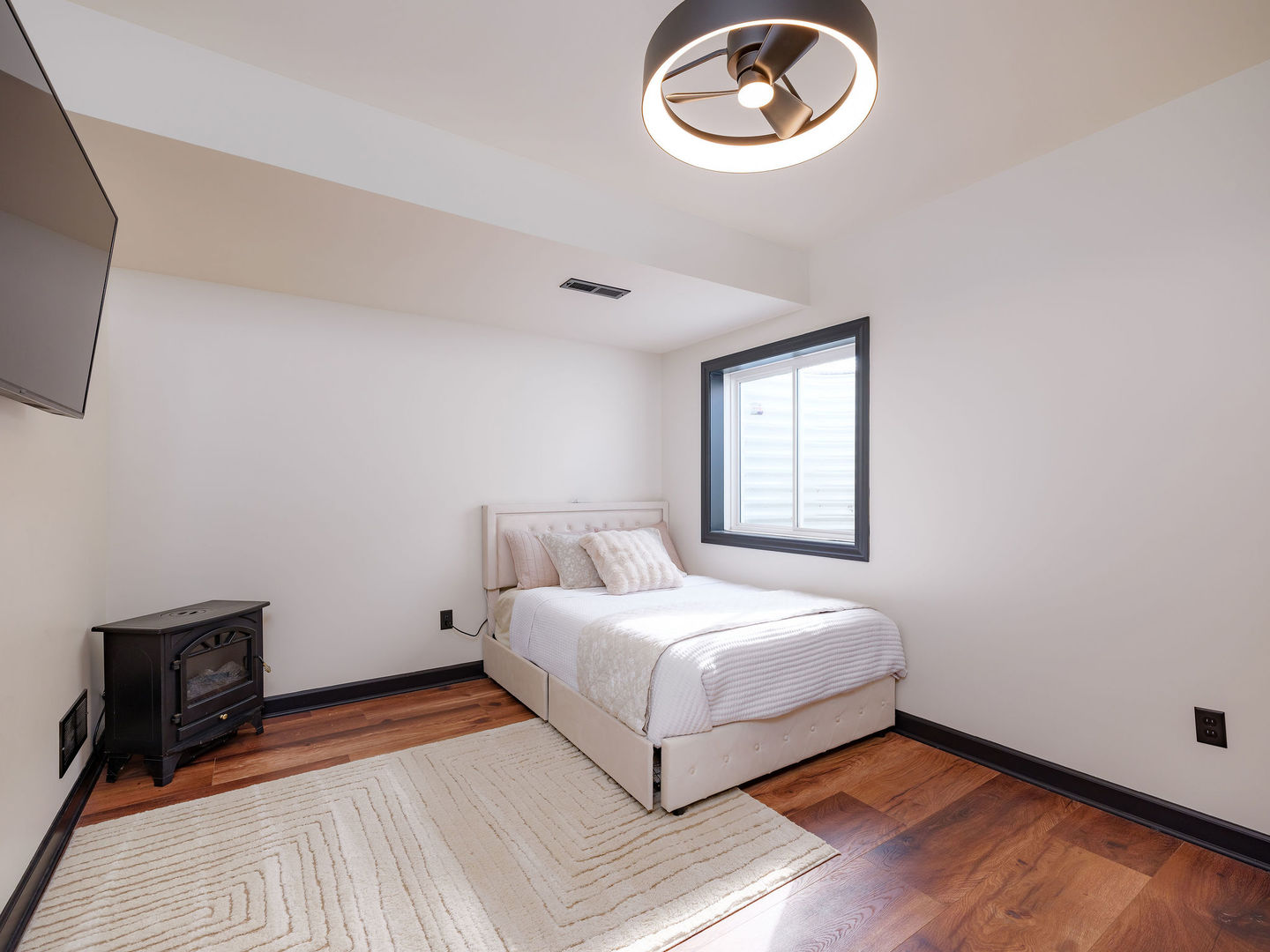 304 Leeward Way Property Photo 42