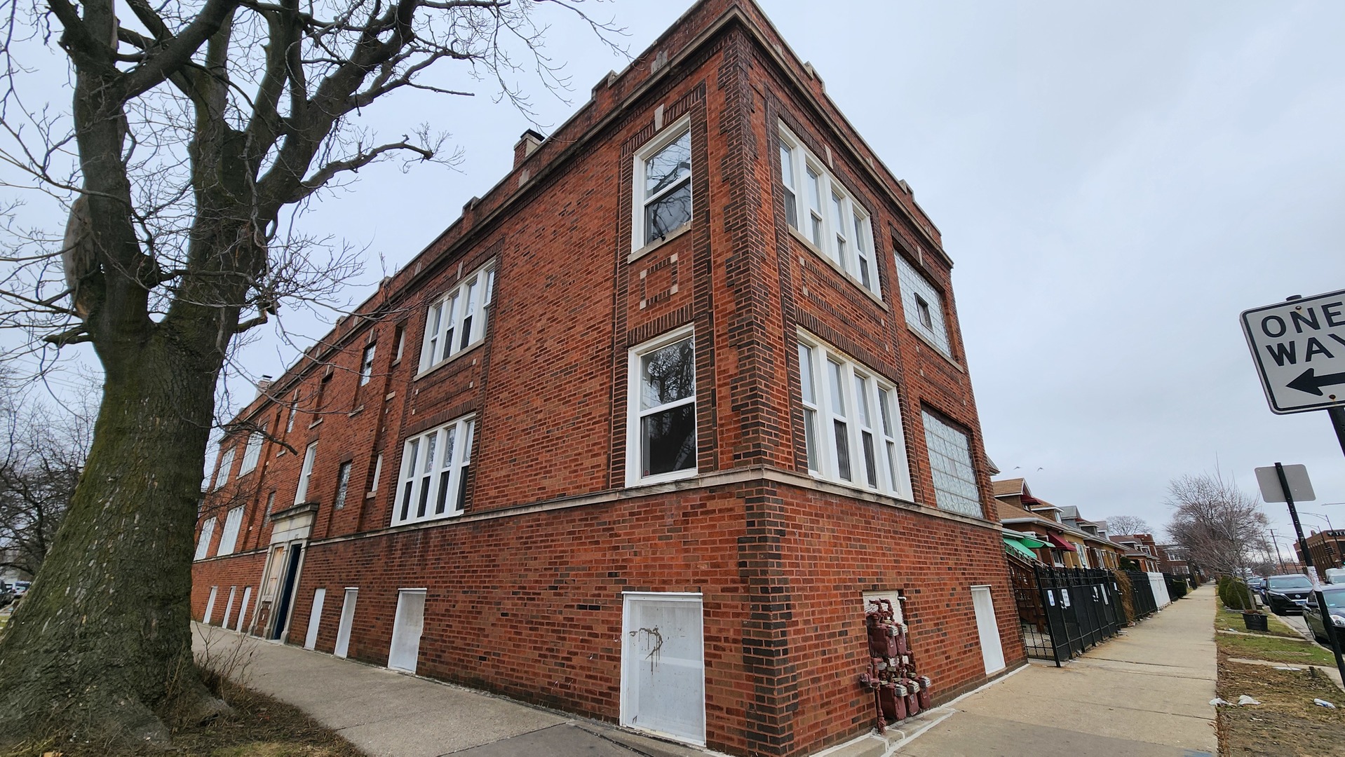 4355 W Le Moyne Street Property Photo 2