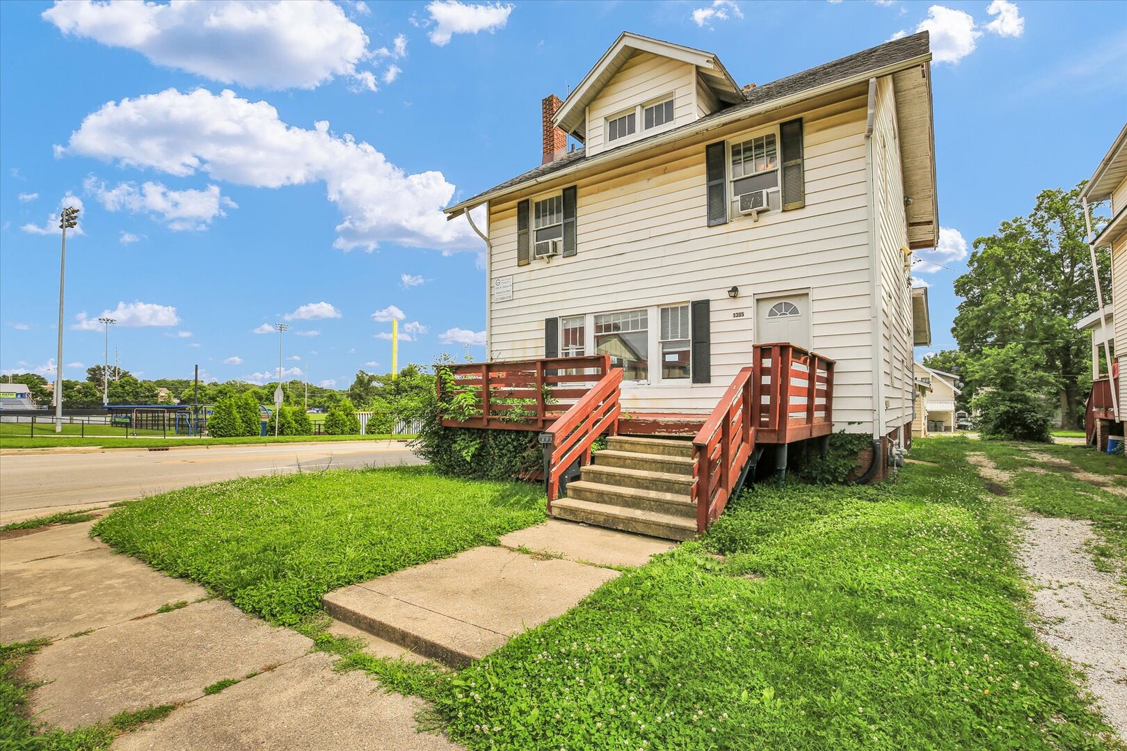 1305 W Macon Street Property Photo 1