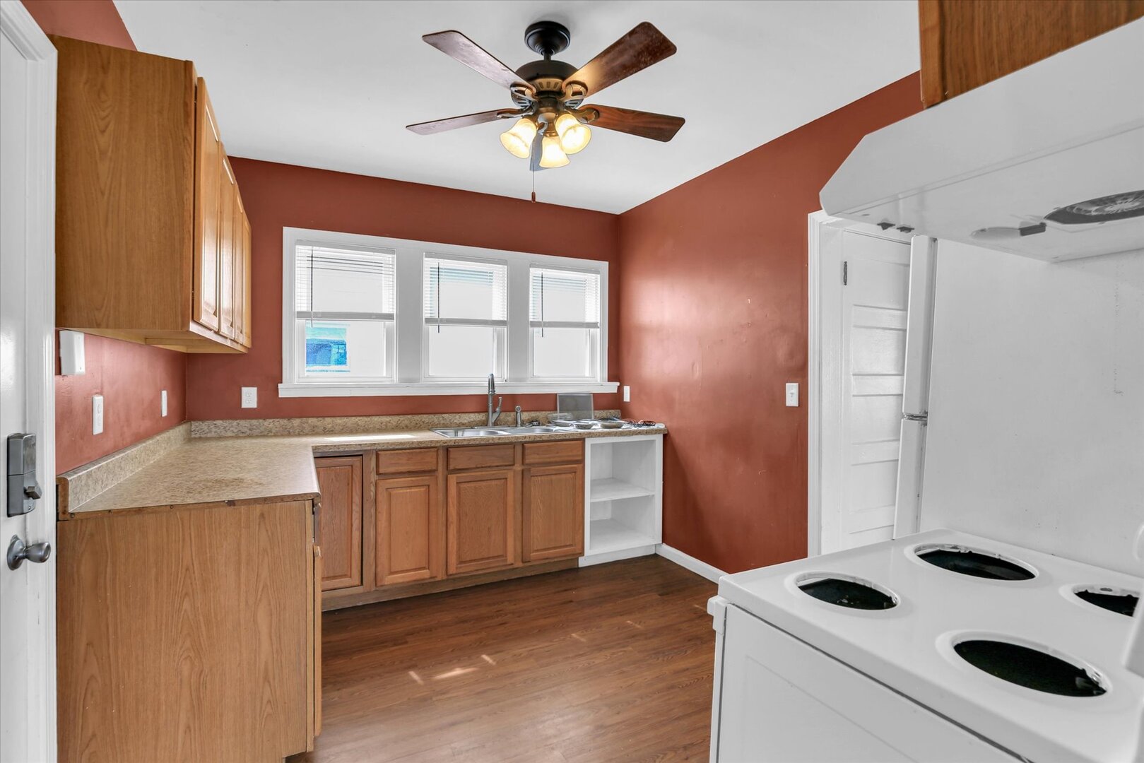 1305 W Macon Street Property Photo 11