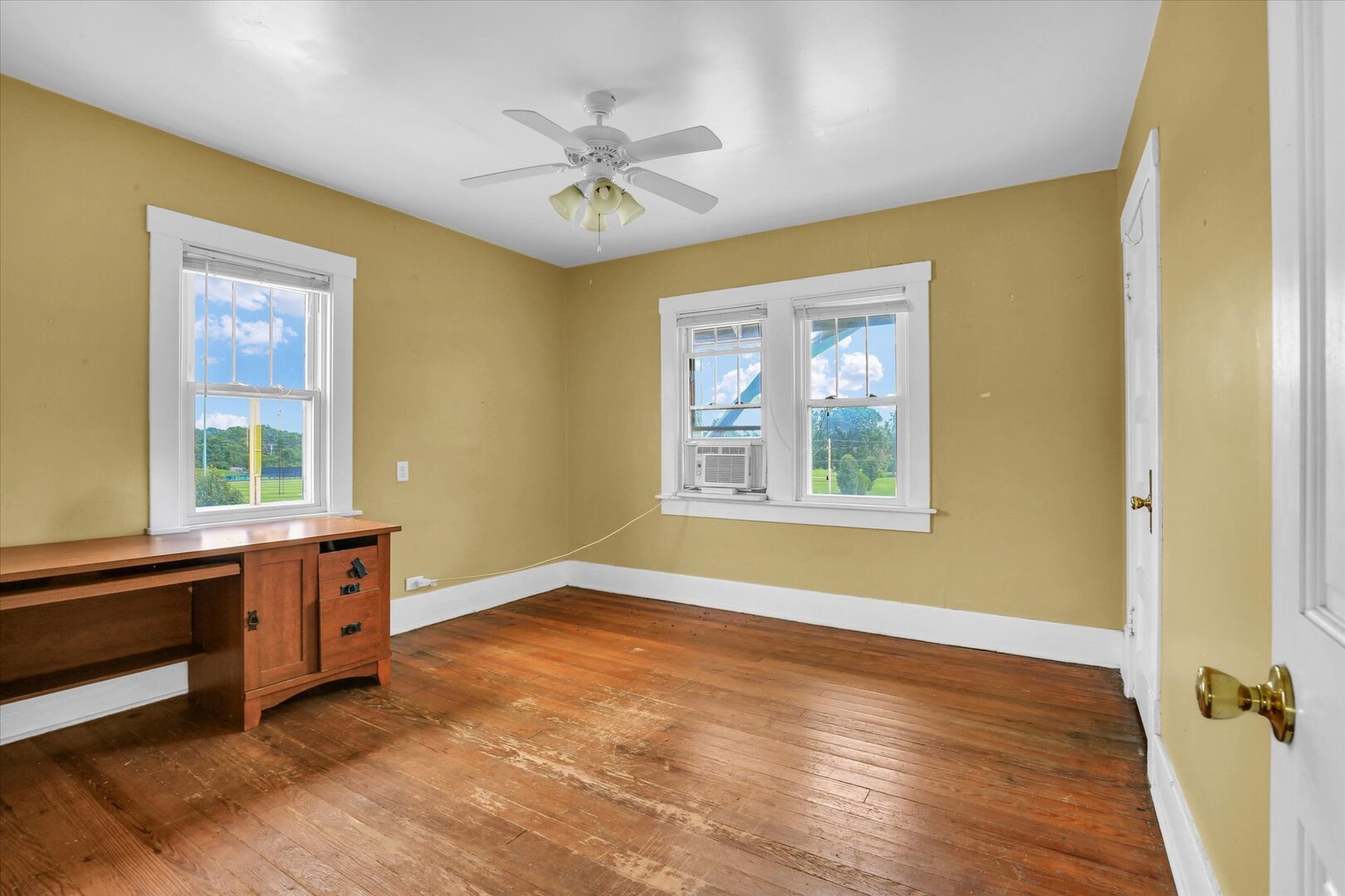 1305 W Macon Street Property Photo 18
