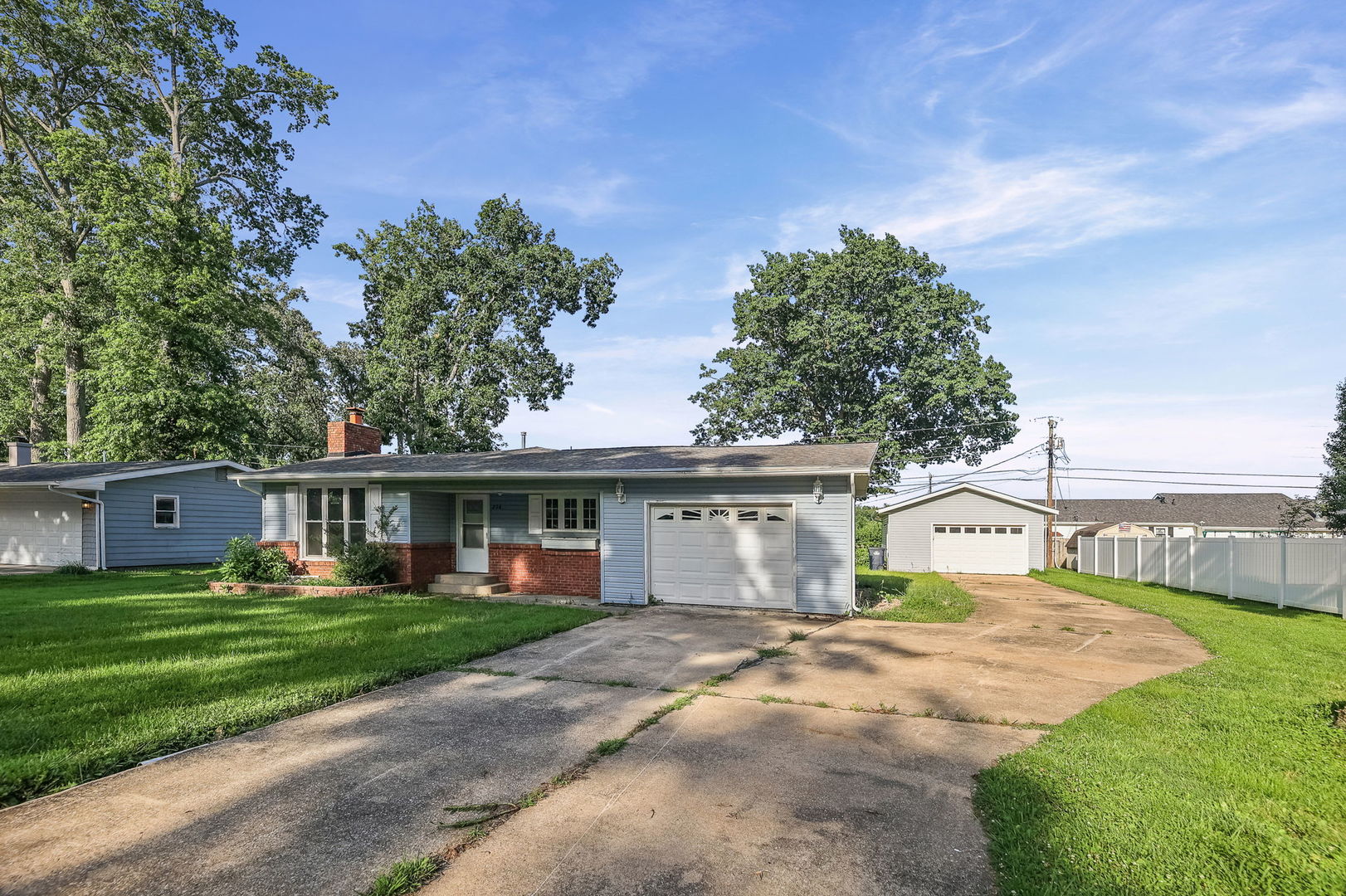 274 Oak Tree Avenue Property Photo 4