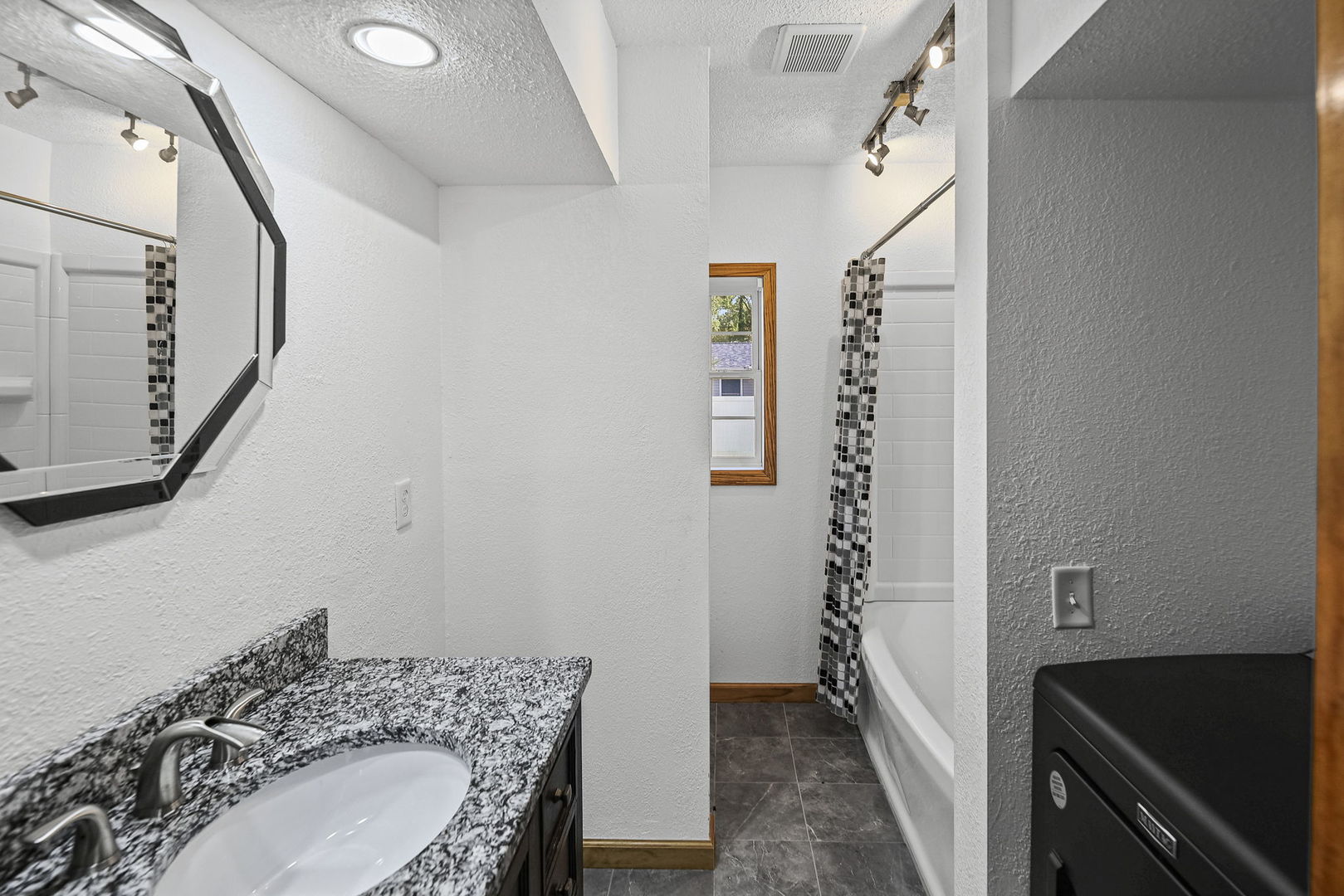 274 Oak Tree Avenue Property Photo 20