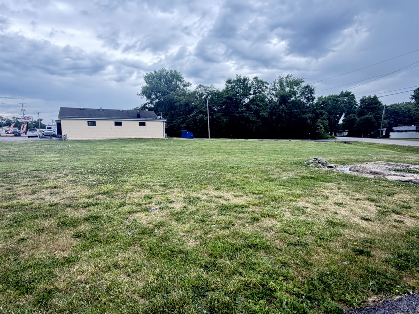 2401 Plainfield Road Property Photo 10
