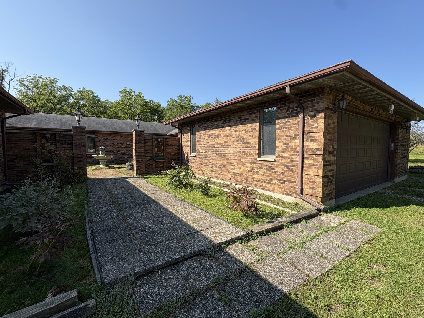 23857 W Town Line Road Property Photo 5