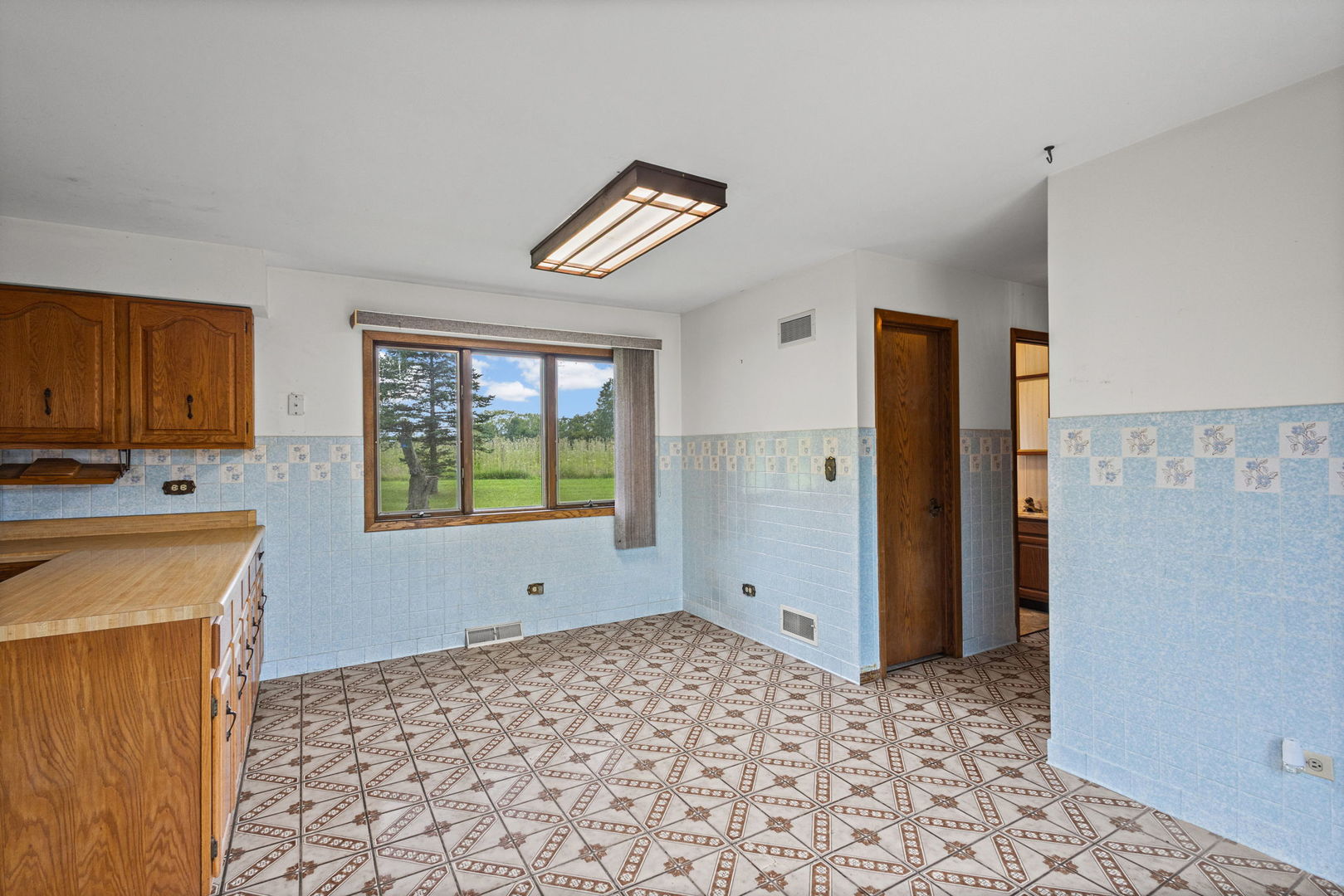 23857 W Town Line Road Property Photo 14
