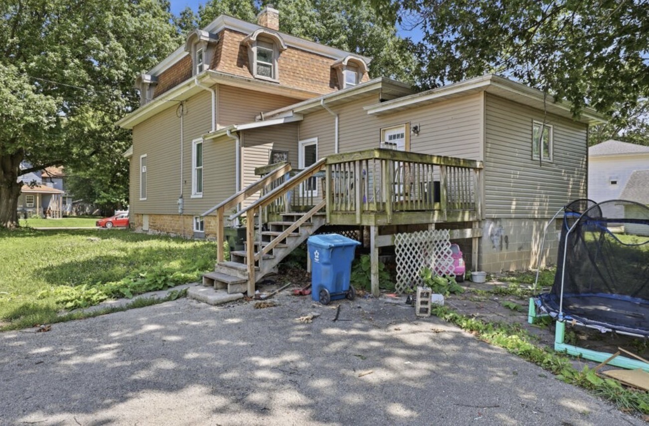 711 5th Avenue Property Photo 2
