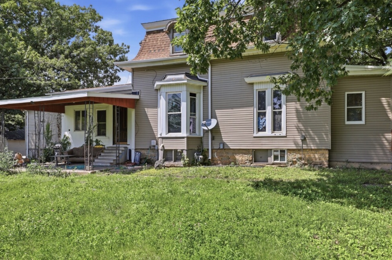 711 5th Avenue Property Photo 4