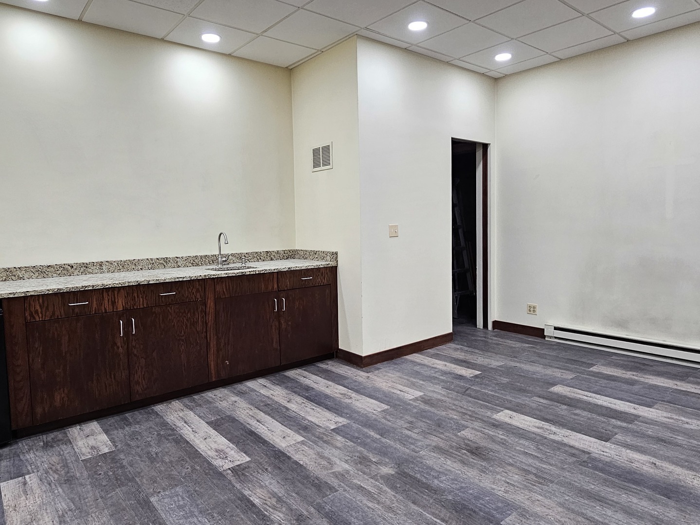 3609 W 26th Street Property Photo 5