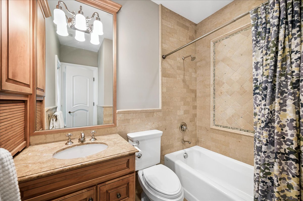 654 Pine Street Property Photo 35