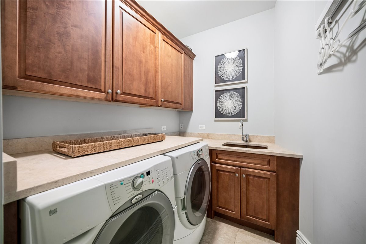 654 Pine Street Property Photo 39