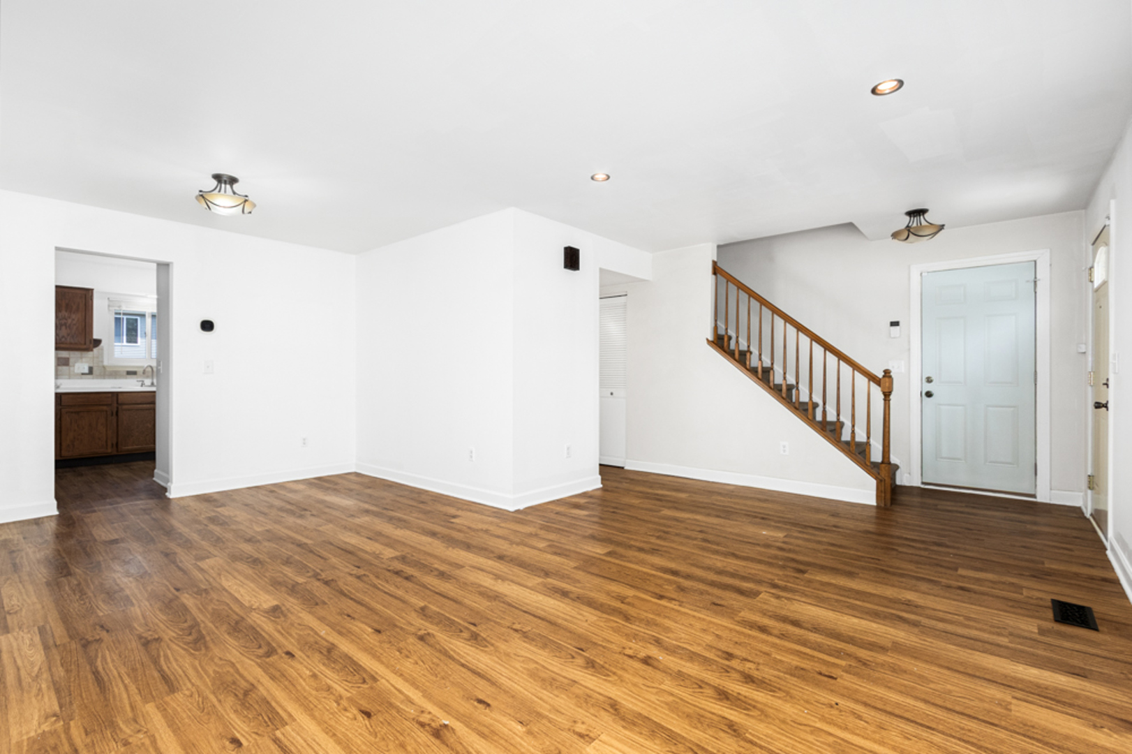 13656 S Jonesport Circle Property Photo 2