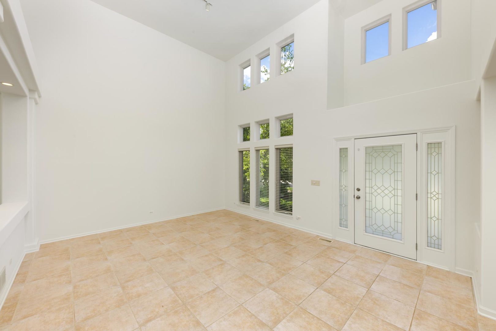 2855 Clara Avenue Property Photo 4
