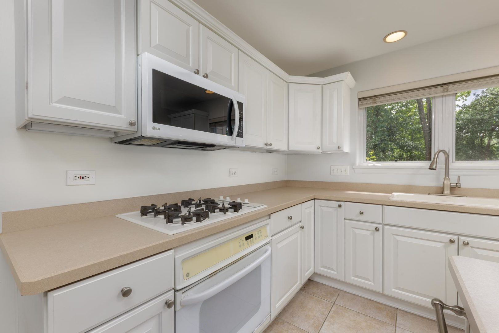 2855 Clara Avenue Property Photo 17