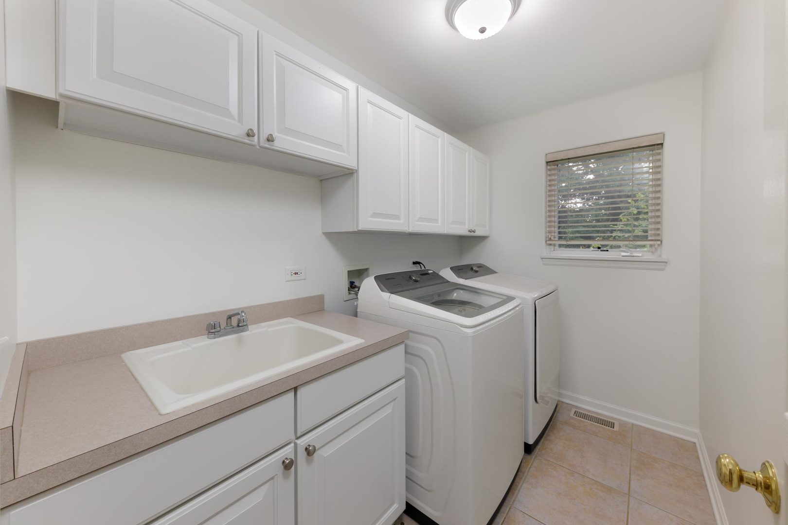 2855 Clara Avenue Property Photo 24