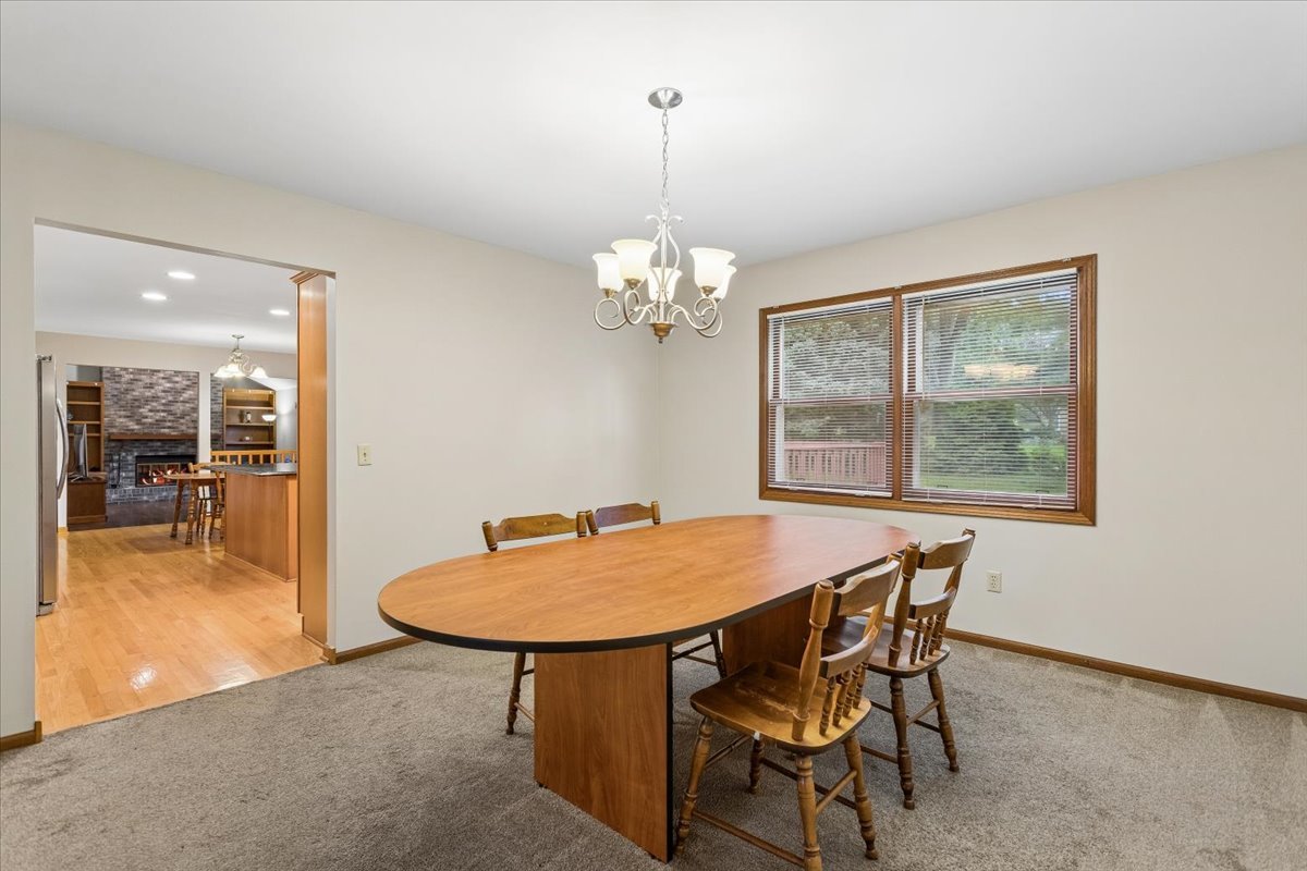 1056 Fox Valley Drive Property Photo 3