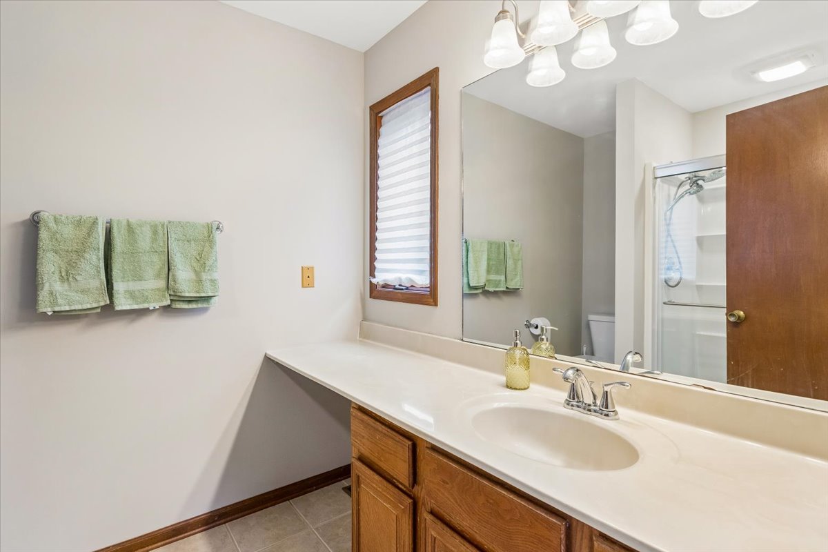 1056 Fox Valley Drive Property Photo 13
