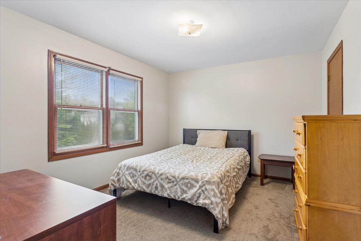 1056 Fox Valley Drive Property Photo 15