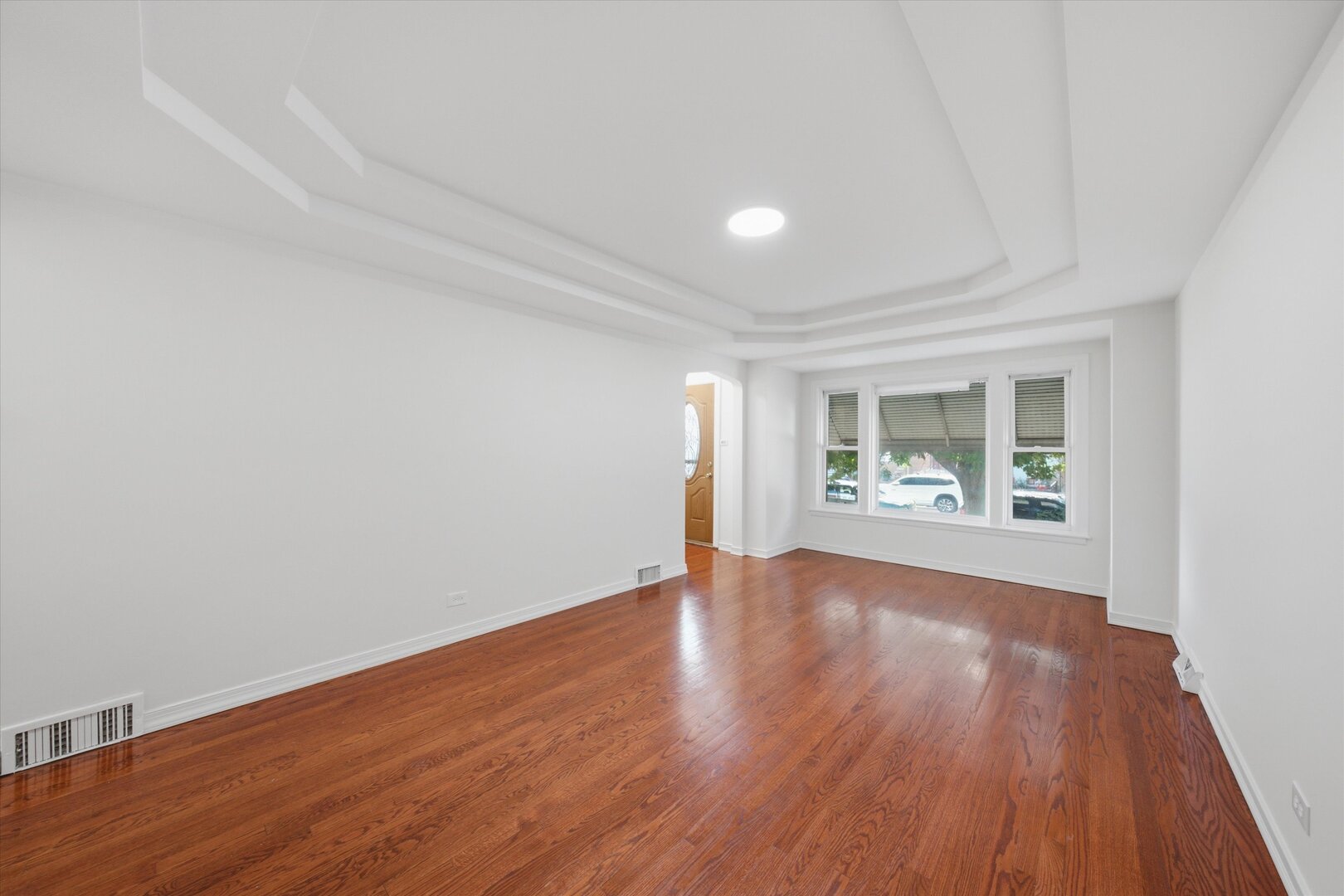 7205 S Lawndale Avenue Property Photo 3