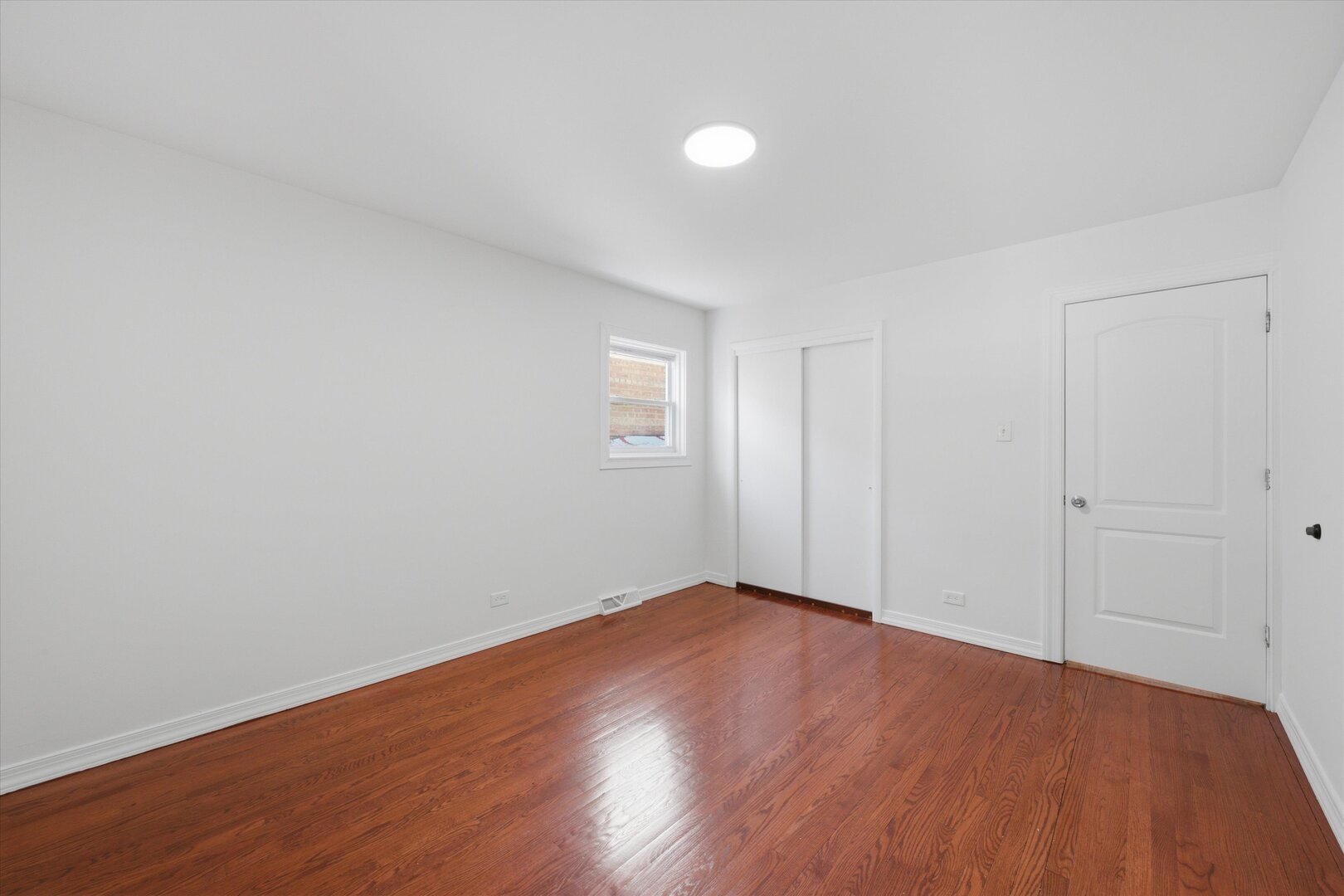 7205 S Lawndale Avenue Property Photo 9
