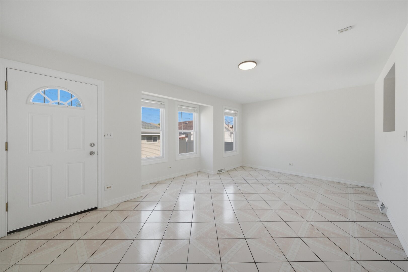 7205 S Lawndale Avenue Property Photo 16