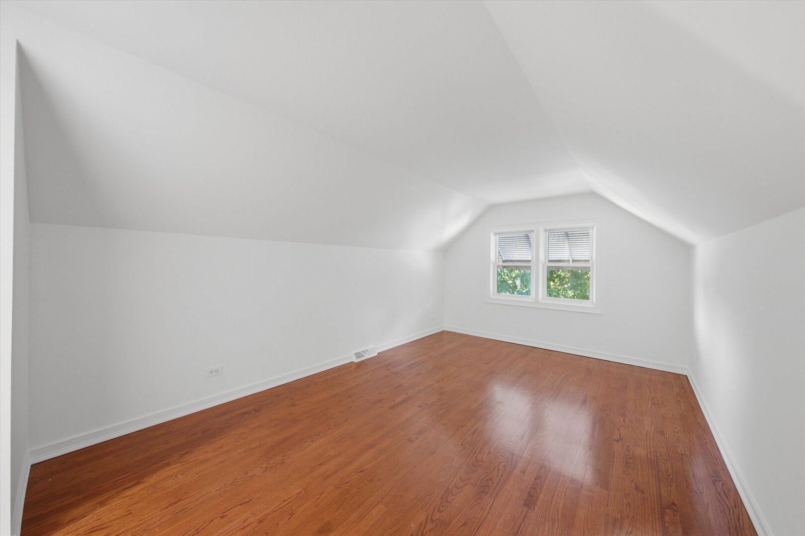 7205 S Lawndale Avenue Property Photo 20