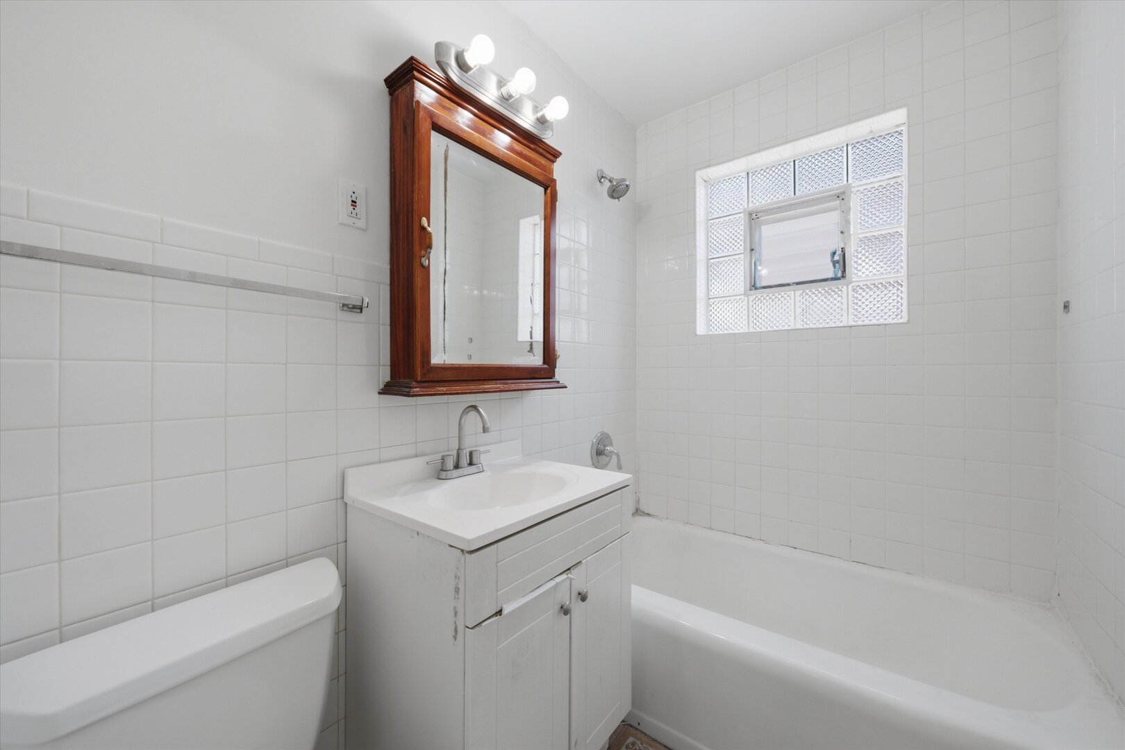 7205 S Lawndale Avenue Property Photo 22