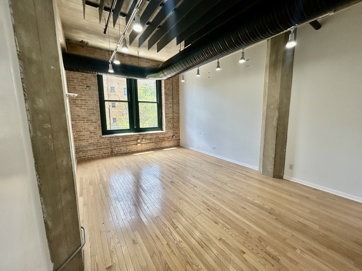 1327 W Washington Boulevard 2bc Property Photo 12