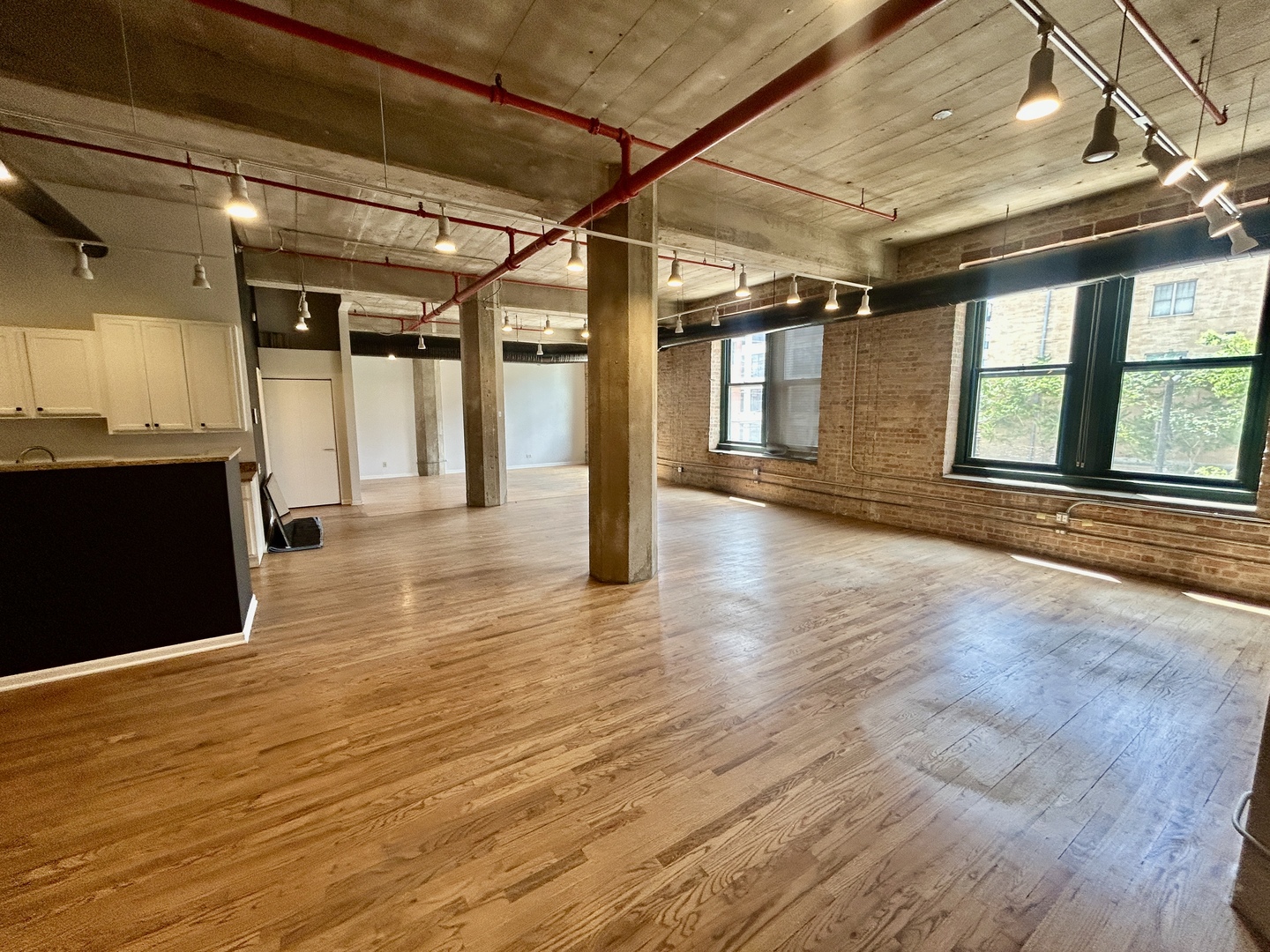 1327 W Washington Boulevard 2bc Property Photo 15