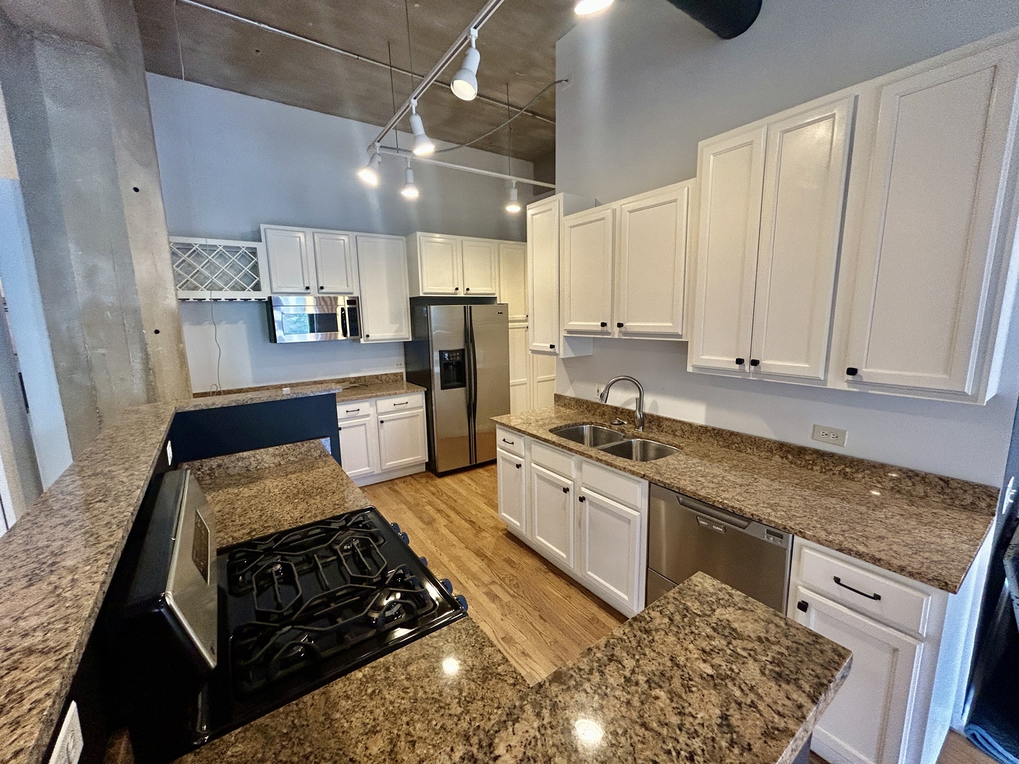 1327 W Washington Boulevard 2bc Property Photo 16
