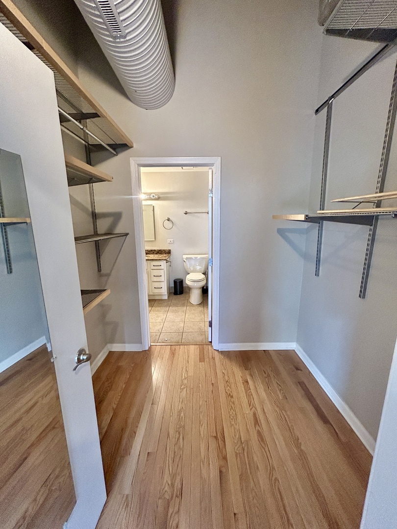 1327 W Washington Boulevard 2bc Property Photo 19