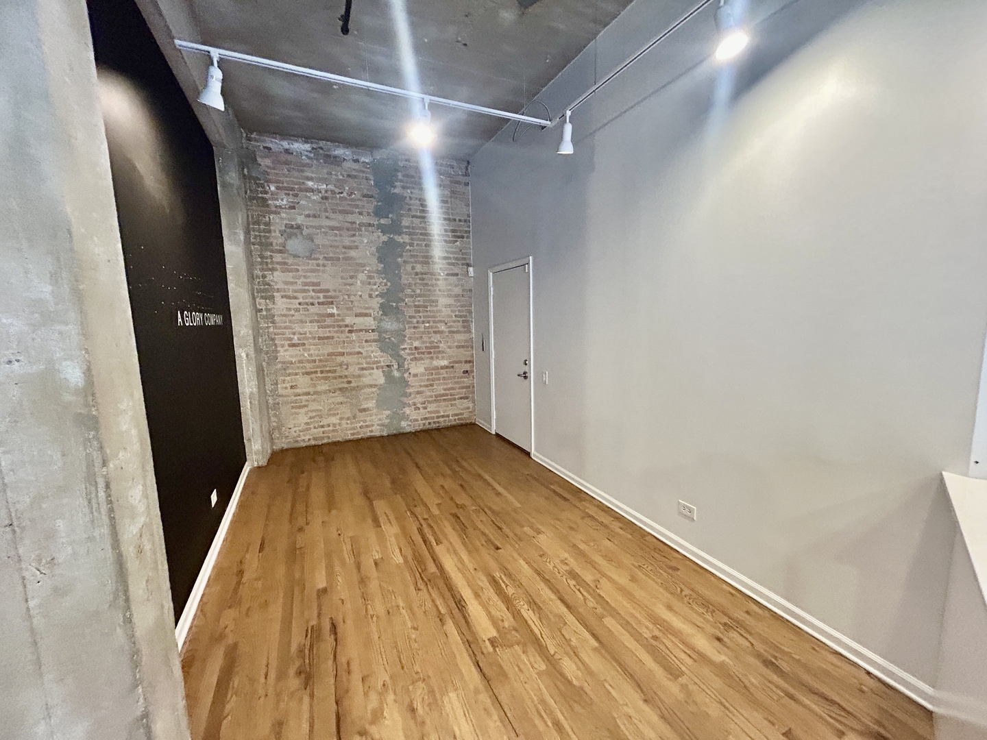 1327 W Washington Boulevard 2bc Property Photo 24