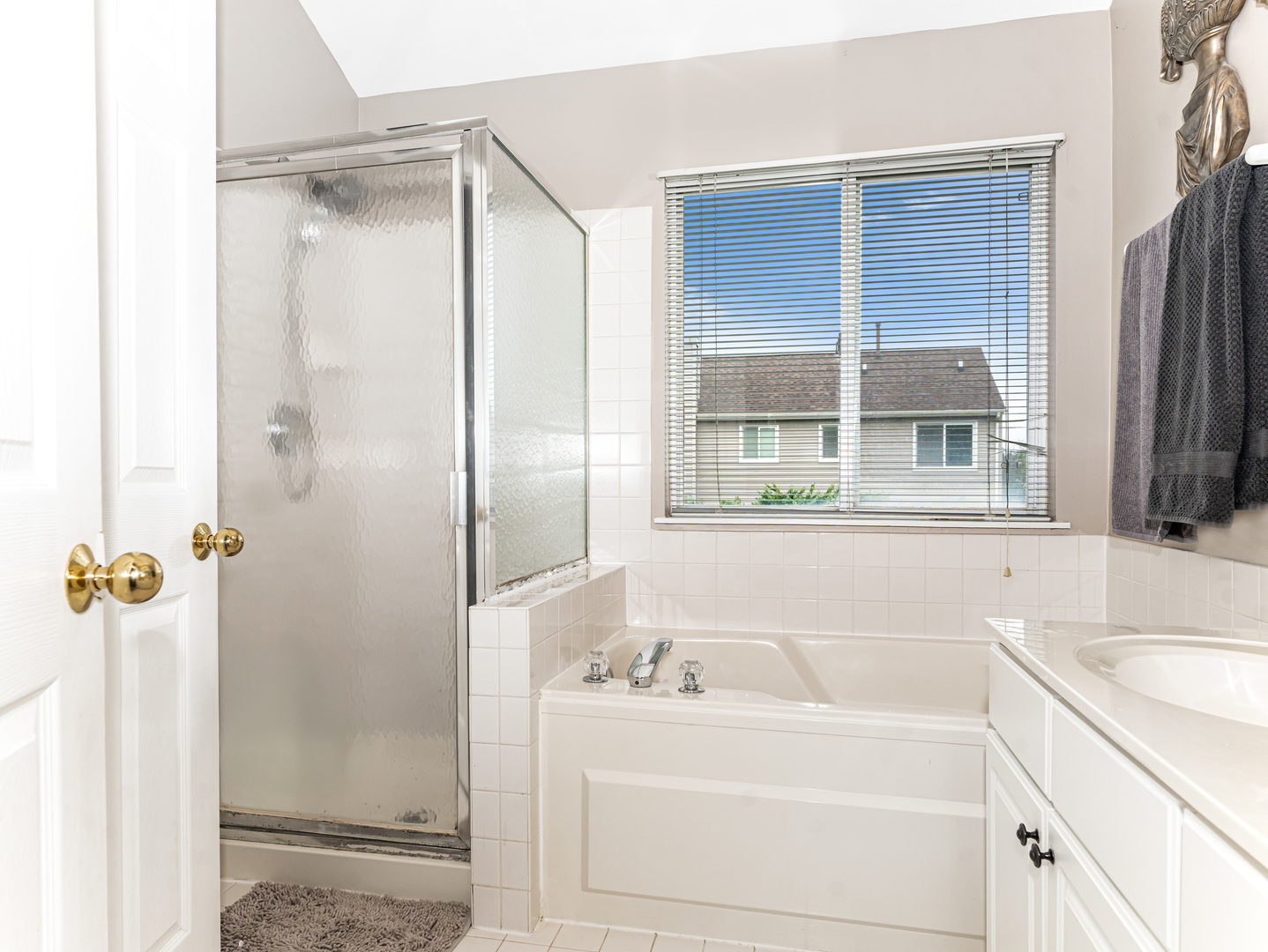 6006 Breezeland Court Property Photo 16