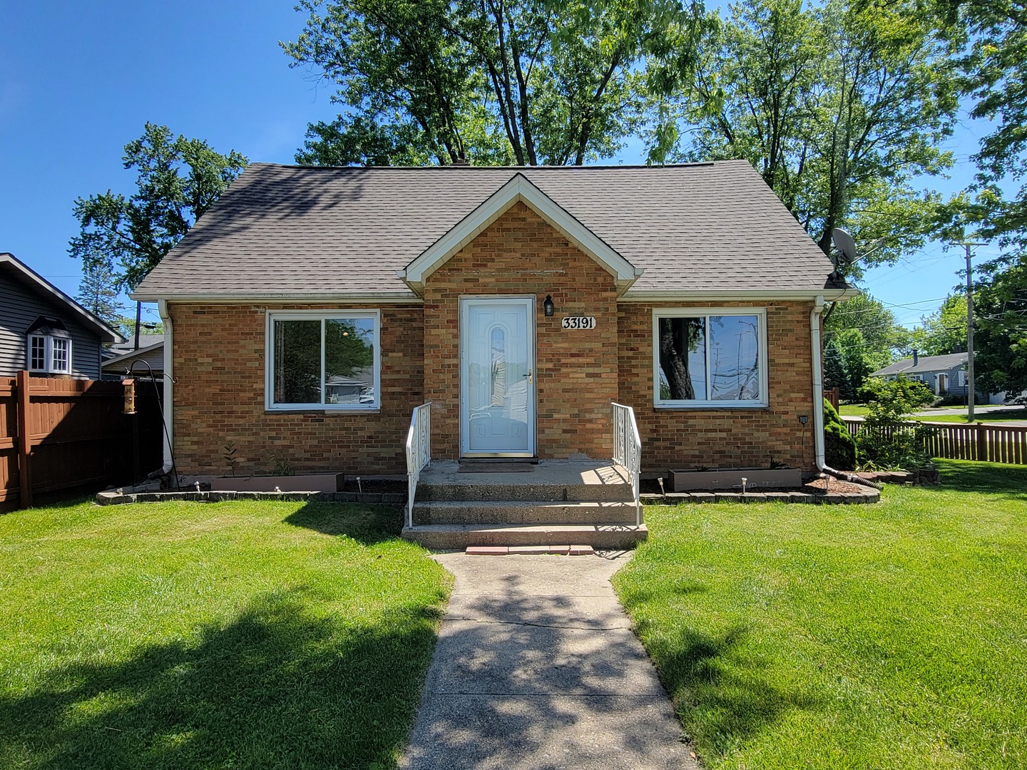 33191 N Sunset Avenue Property Photo 1