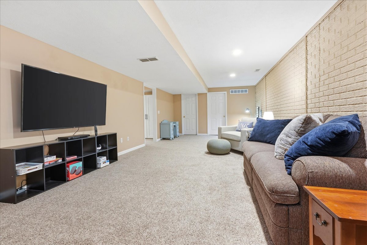 3402 Crossgate Drive Property Photo 44