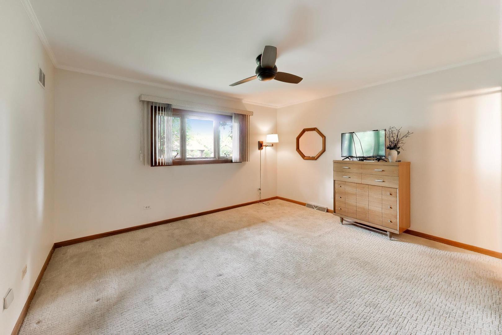 16w671 Fern Street Property Photo 16