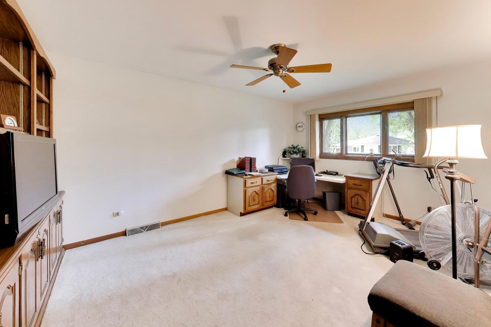 16w671 Fern Street Property Photo 22