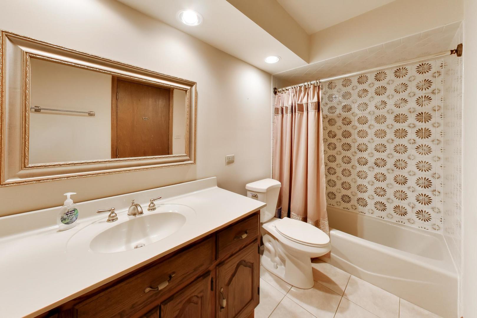 16w671 Fern Street Property Photo 24