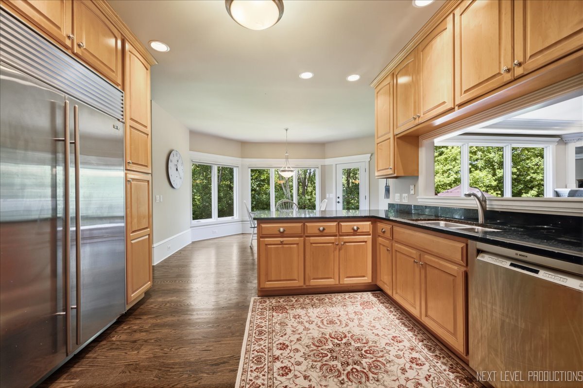 632 Waters Edge Drive Property Photo 12