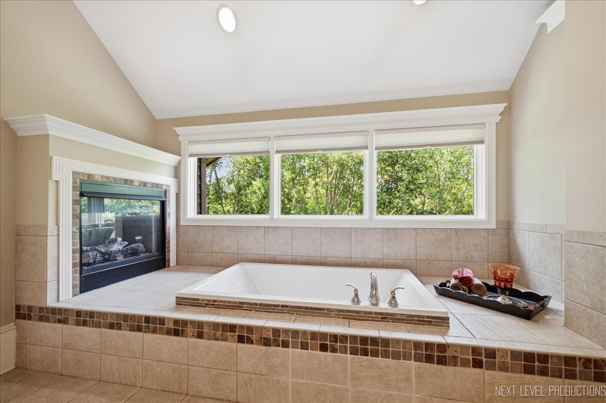 632 Waters Edge Drive Property Photo 25