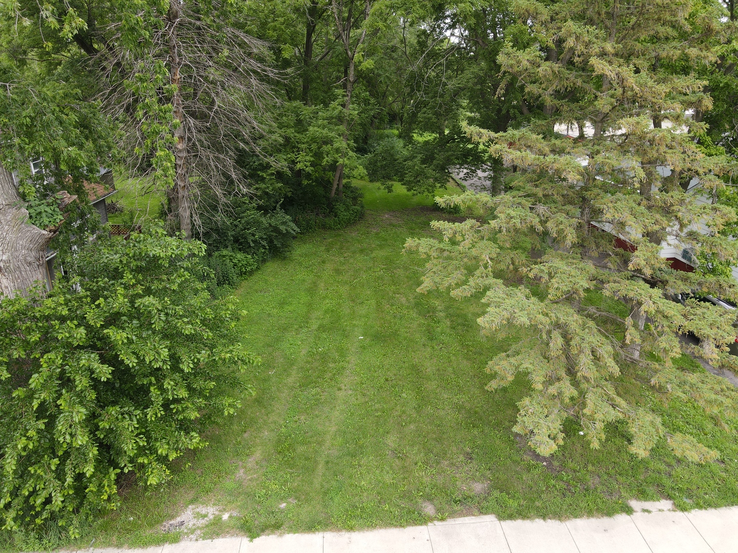 305 S Illinois Street Property Photo 1