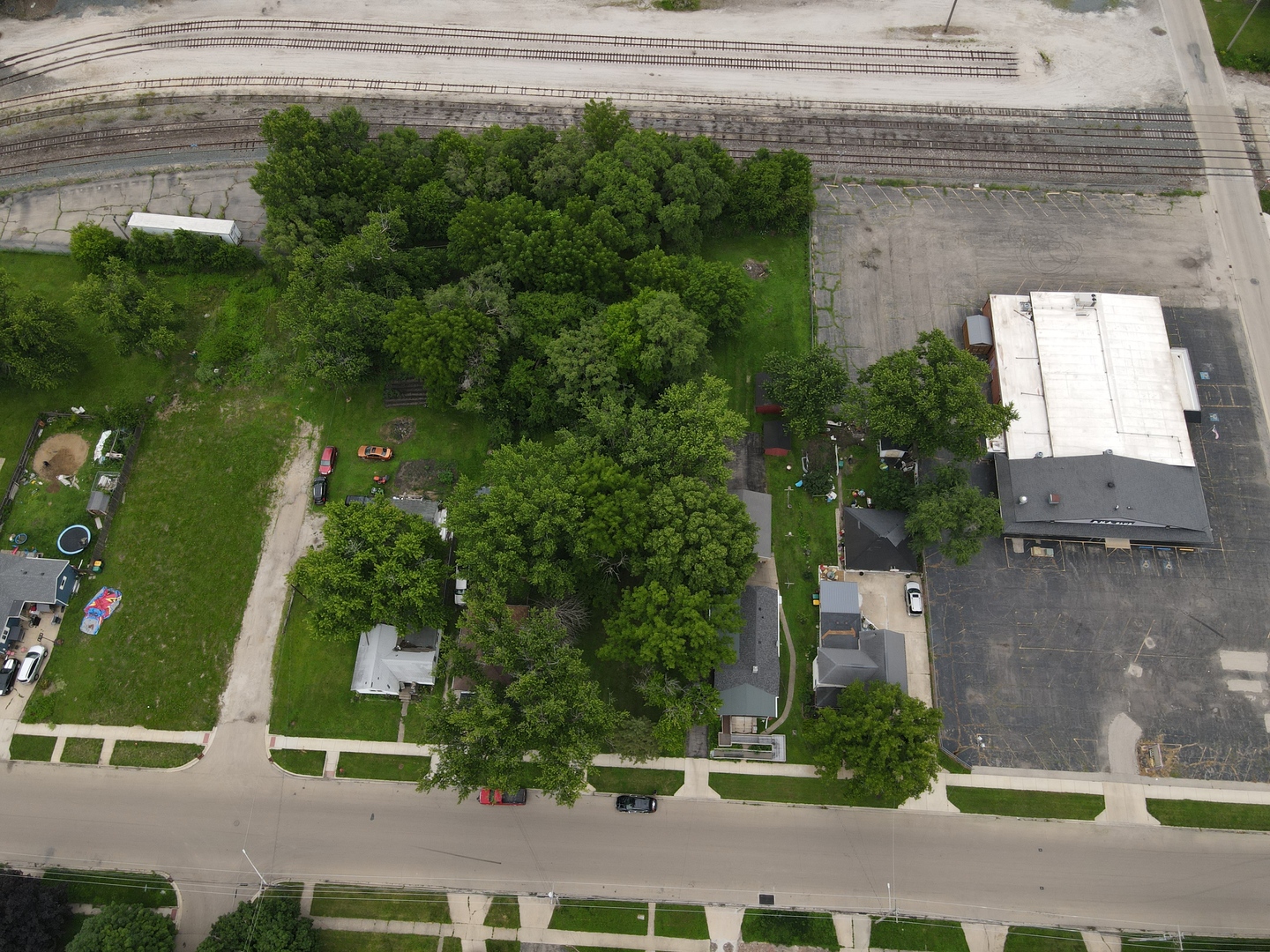 305 S Illinois Street Property Photo 10