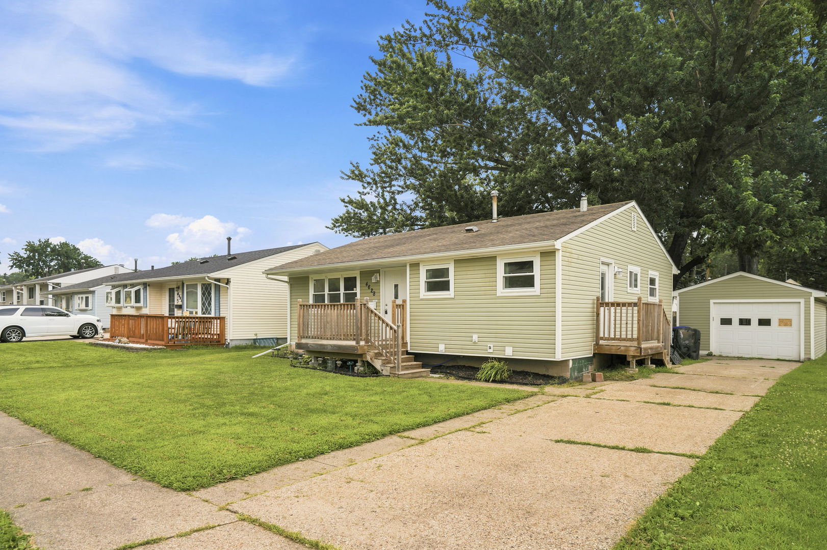 4628 50th Street Property Photo 2