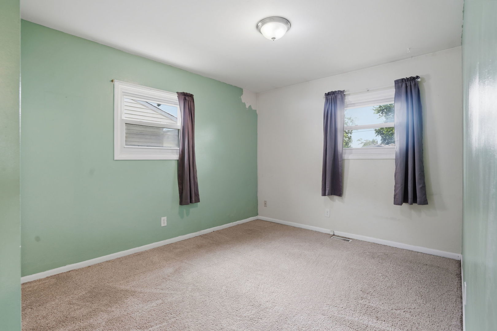 4628 50th Street Property Photo 8