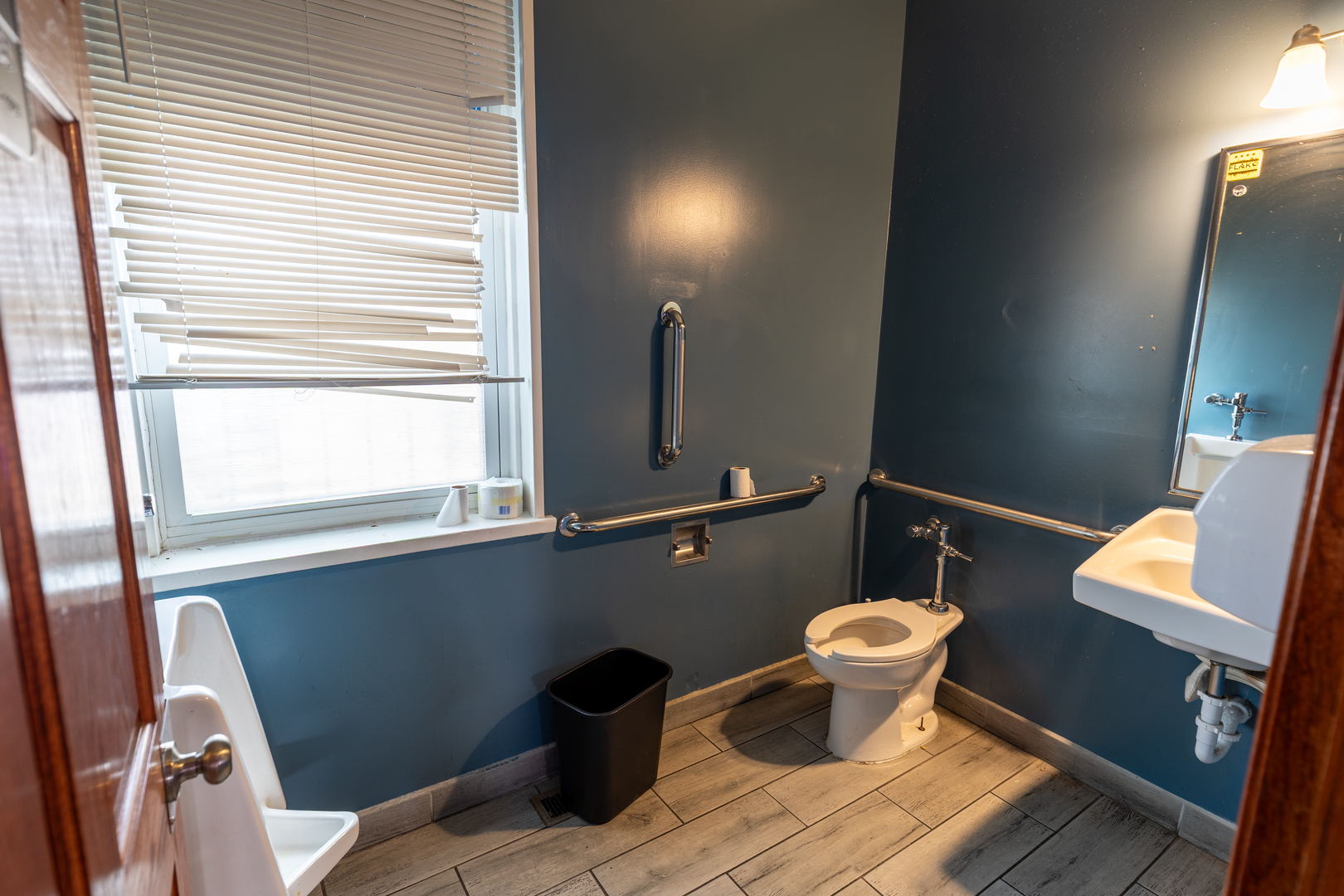 2129 59th Court Property Photo 9