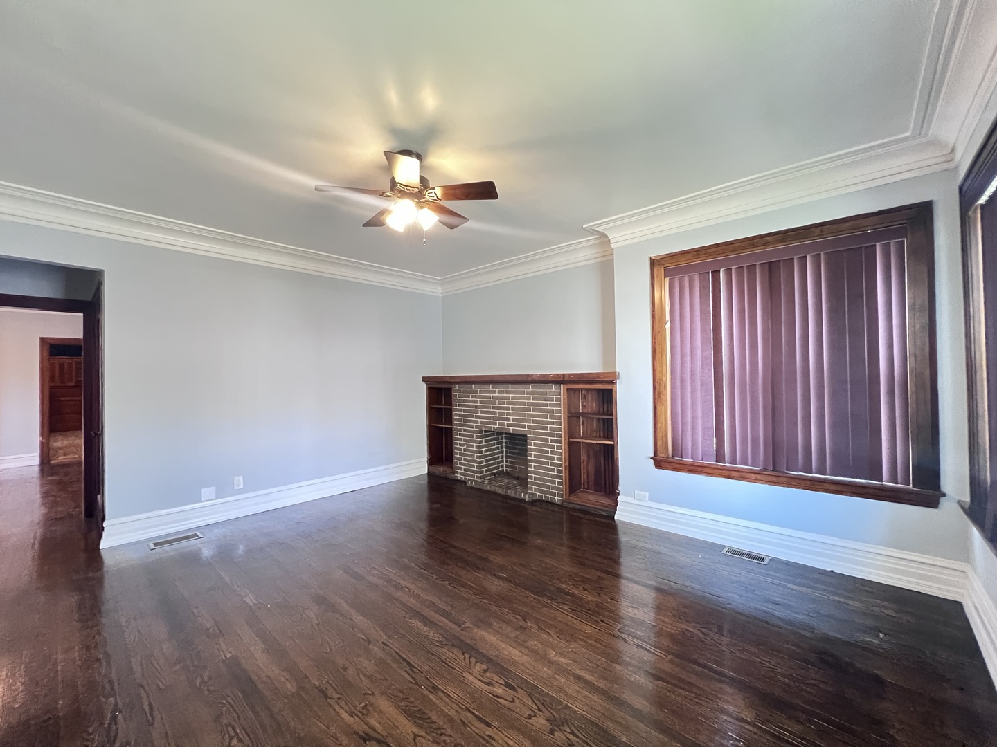 821 N Waller Avenue 1 Property Photo 6