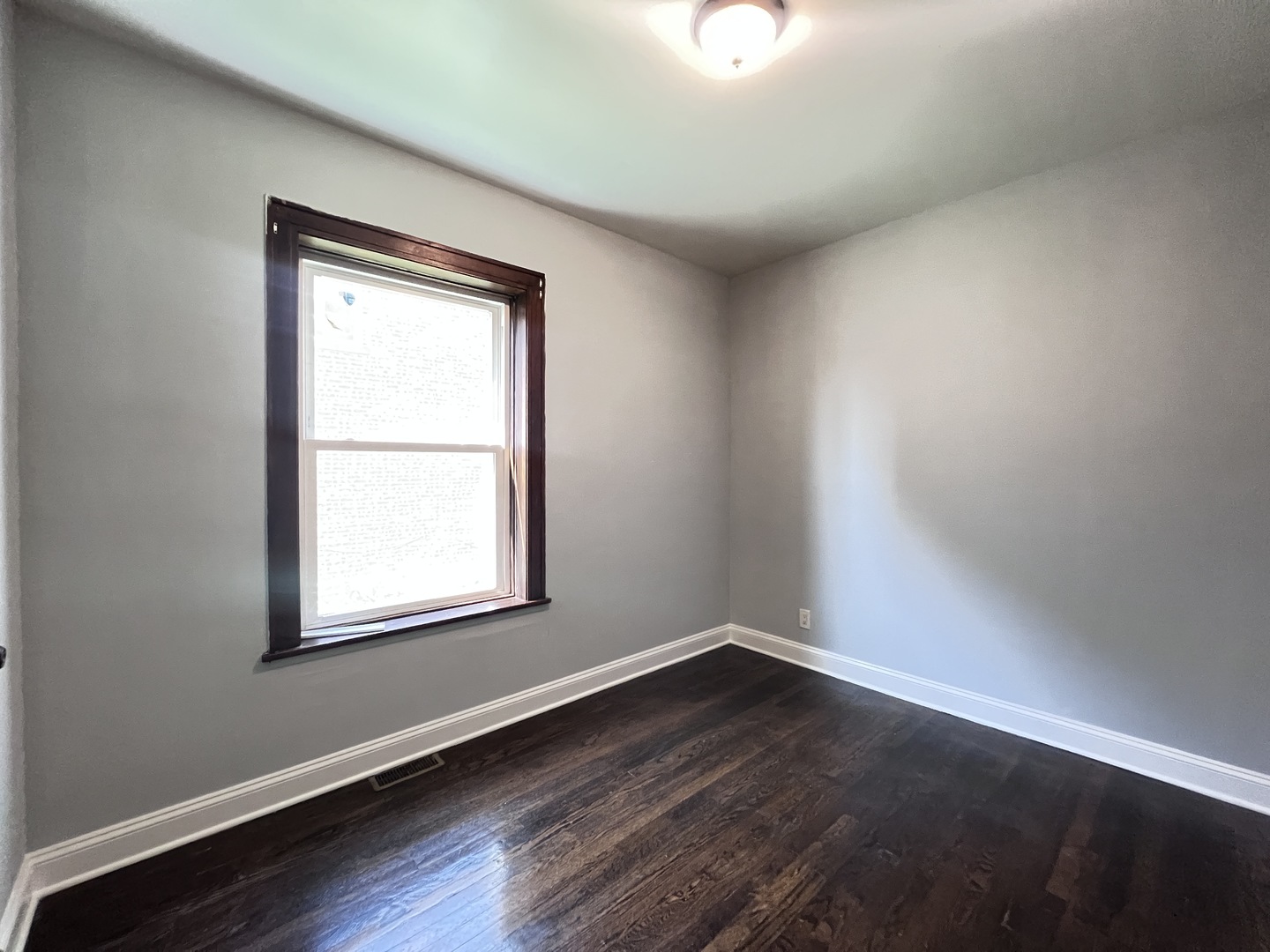 821 N Waller Avenue 1 Property Photo 10